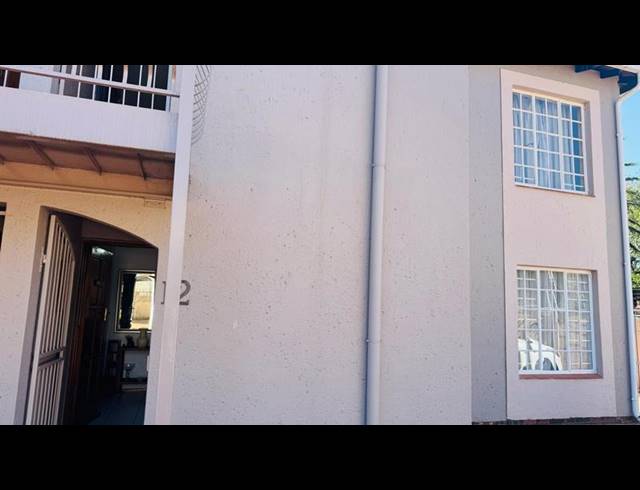 2 BEDROOM APARTMENT FOR SALE IN LAMBTON